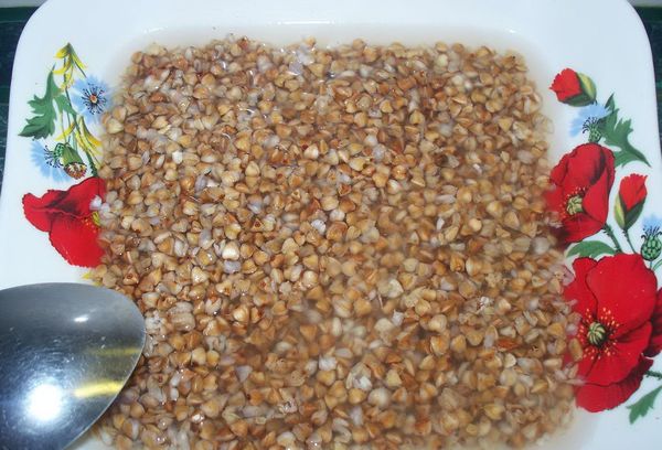 залита водою гречка